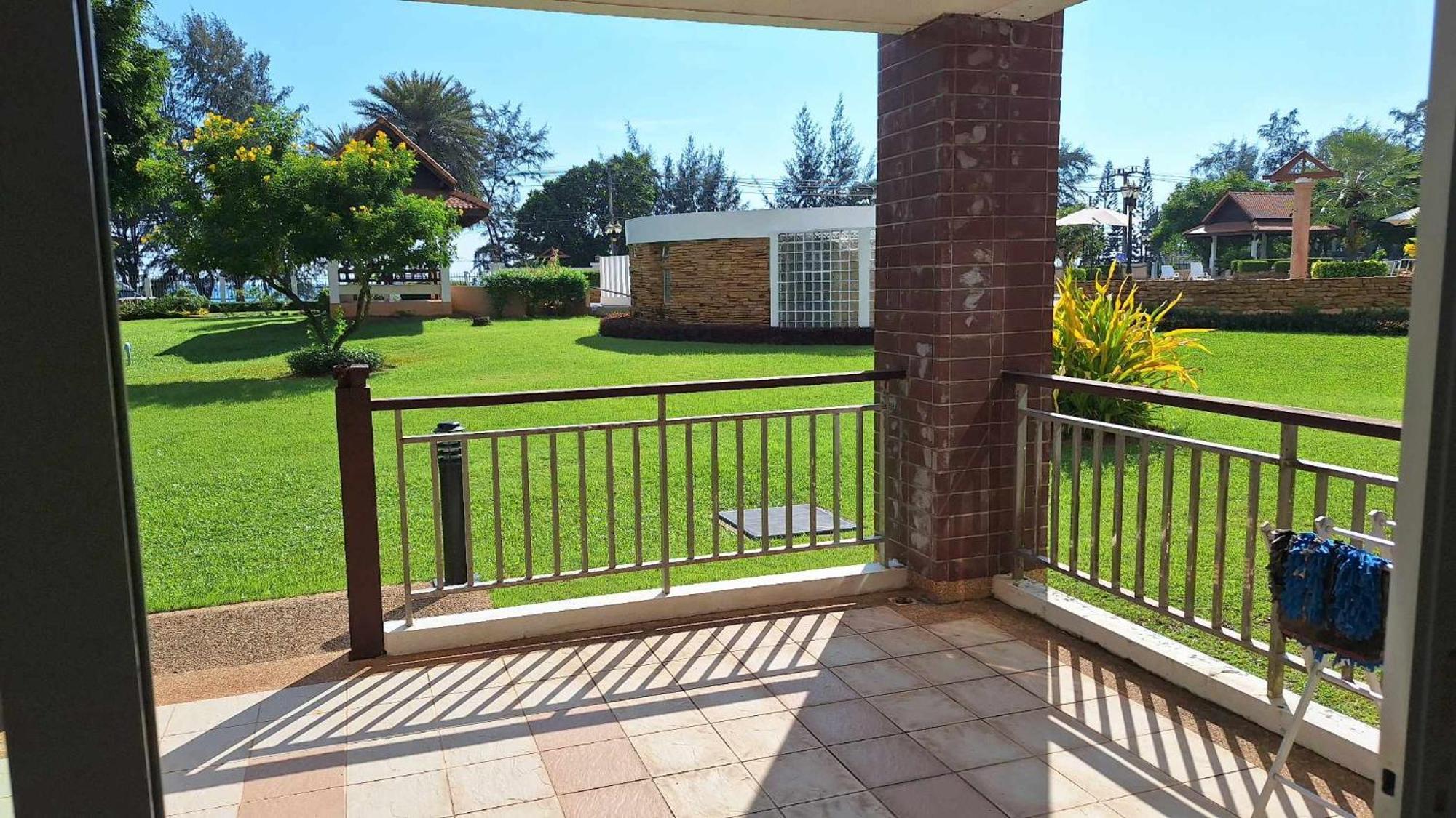 Seaview Condominium B15 Rayong Eksteriør bilde